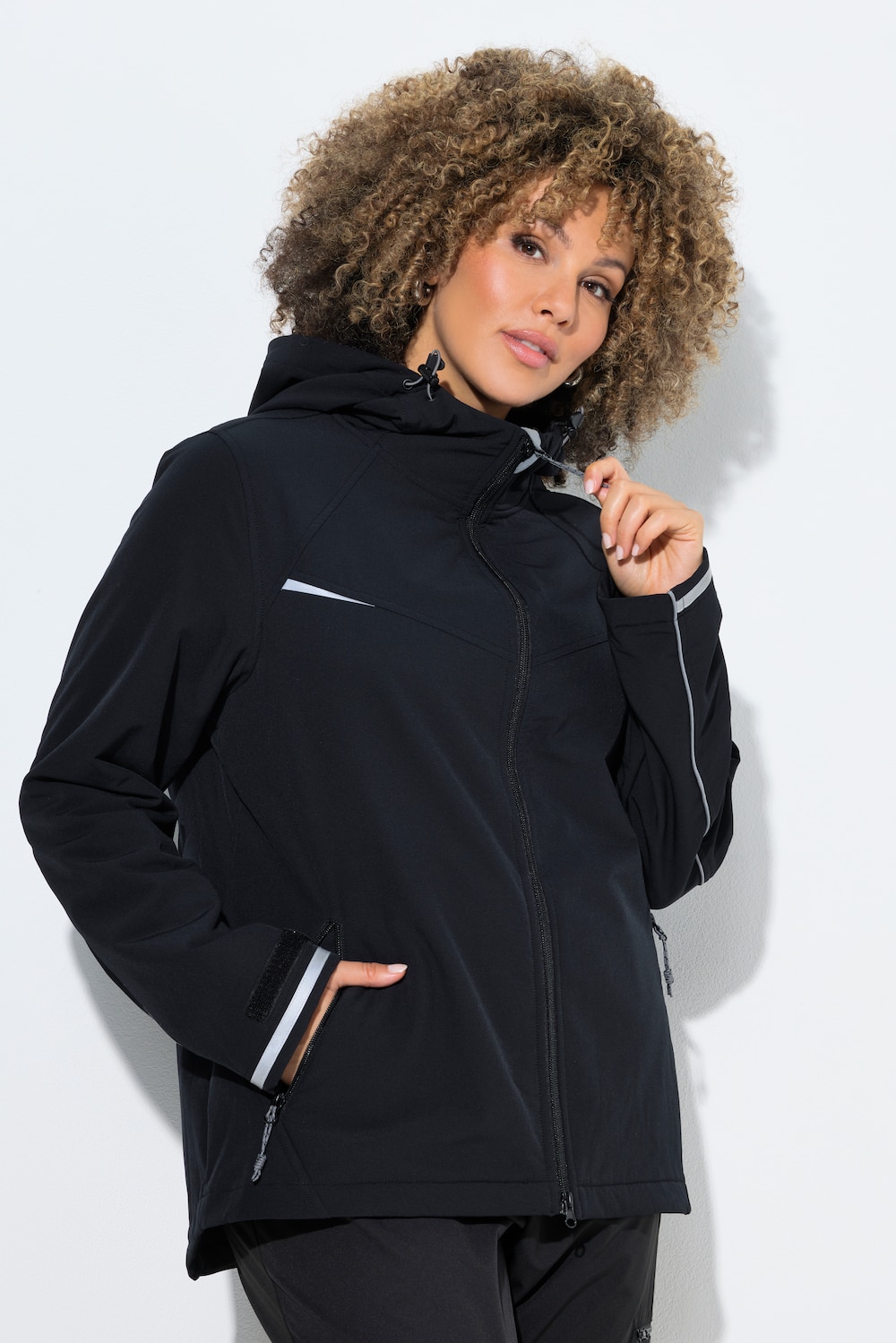 Softshell-Funktionsjacke, wasserabweisend, Kapuze