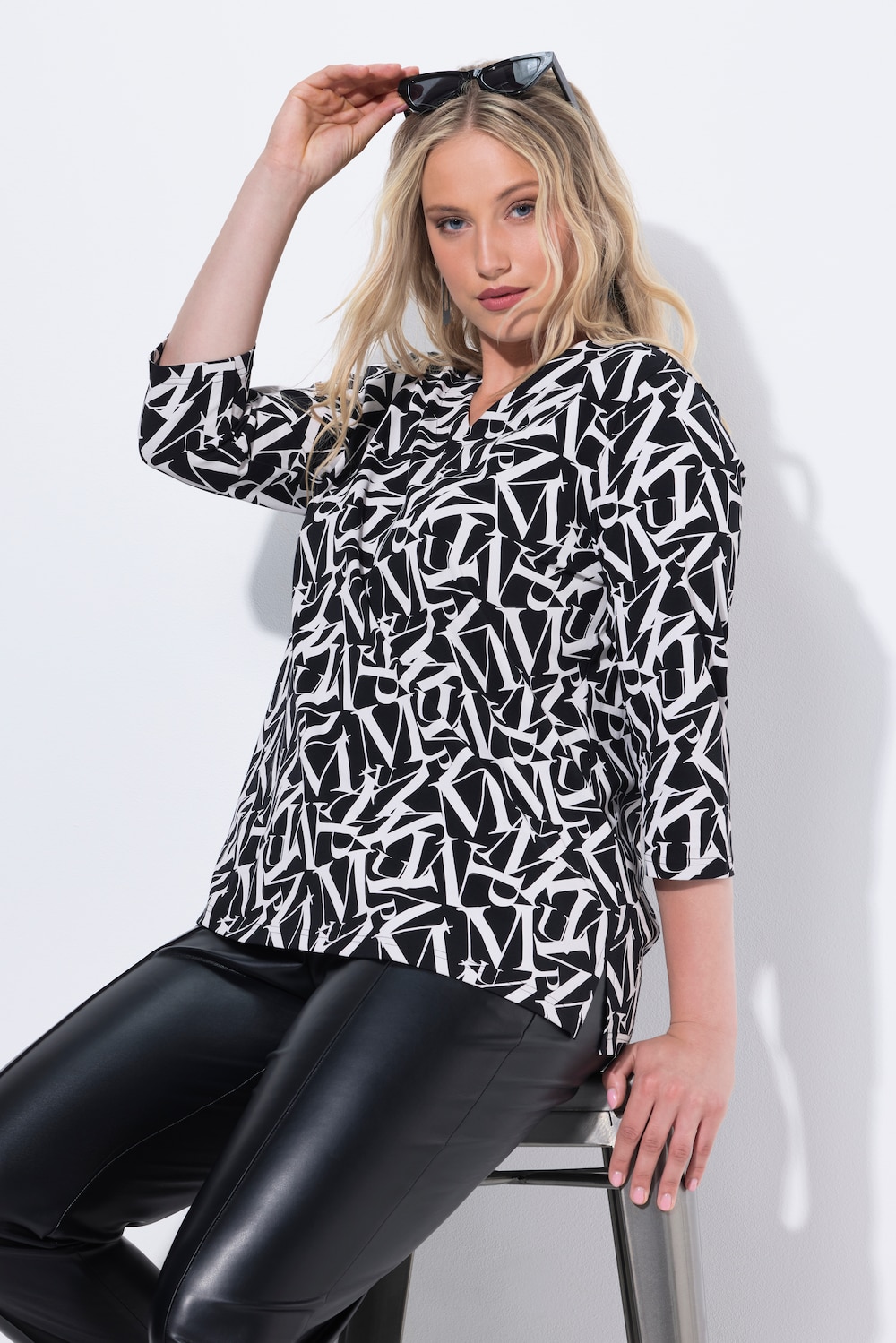 Shirt, Buchstaben, Classic, V-Ausschnitt, 3/4-Arm