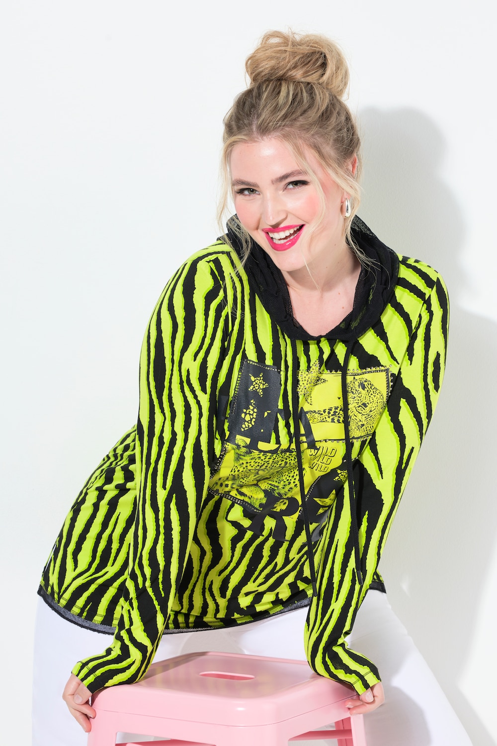 Longshirt, Kapuze, Animalmuster, Glitzersteinchen