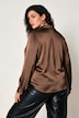 Satijnen blouse, sierplooi, A-lijn, overhemdkraag, lange mouwen