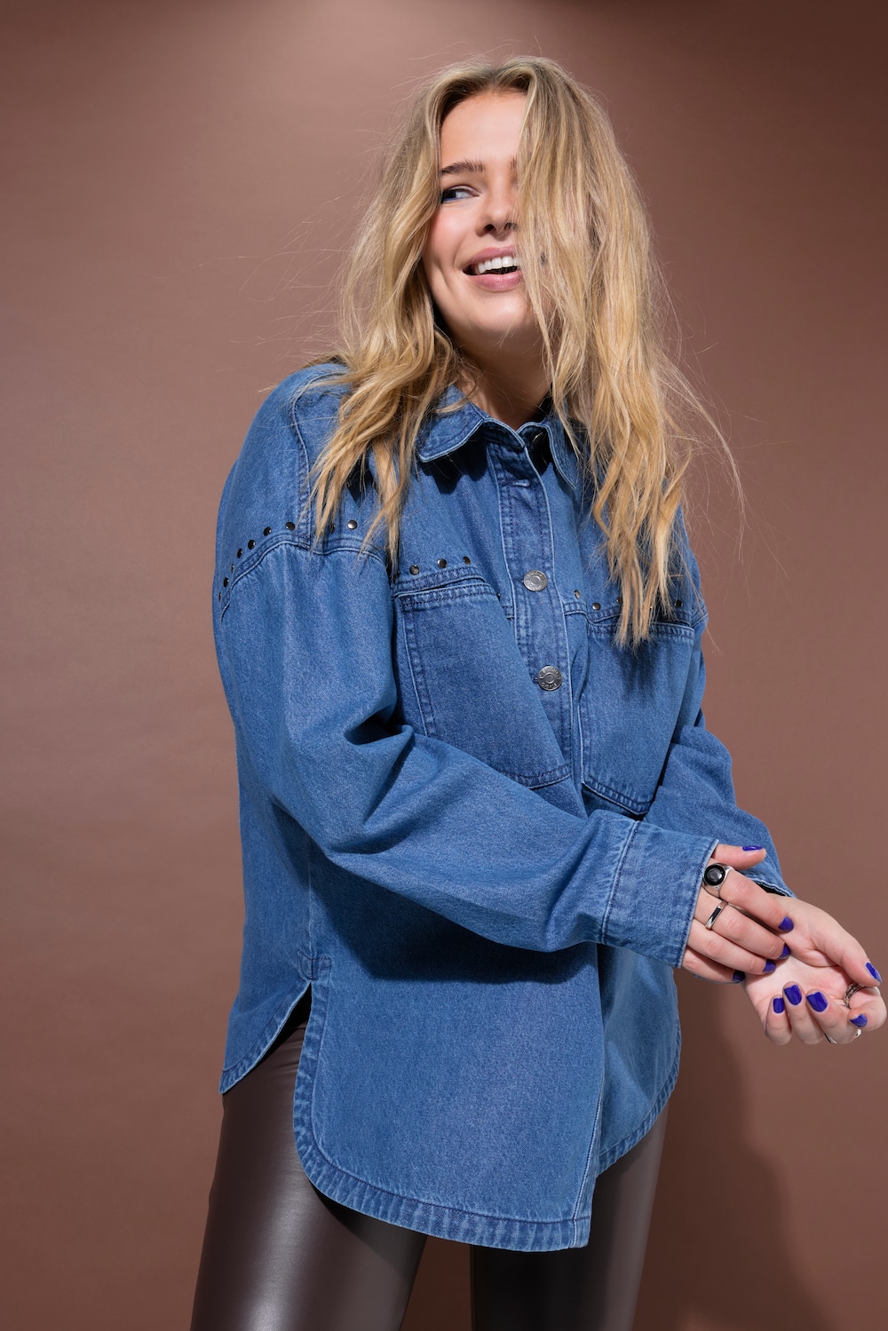 Denim overhemd, oversized, sierstuds