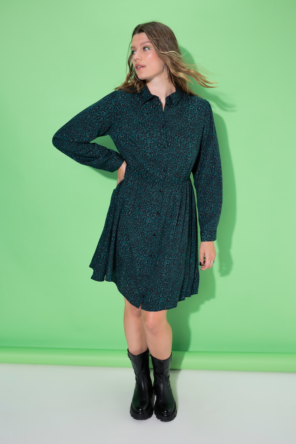 Große Größen Leo-Kleid, Damen, grün, Größe: 50/52, Viskose, Studio Untold