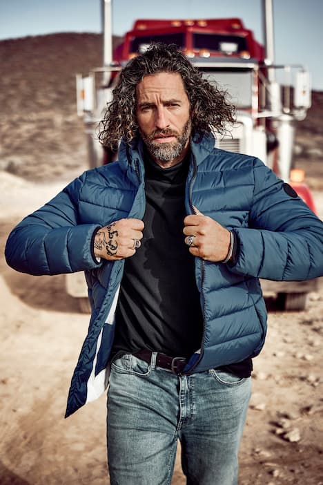 Veste outdoor matelassée, rembourrage sensation duvet, modèle avec capuche - jusqu'au 7 XL