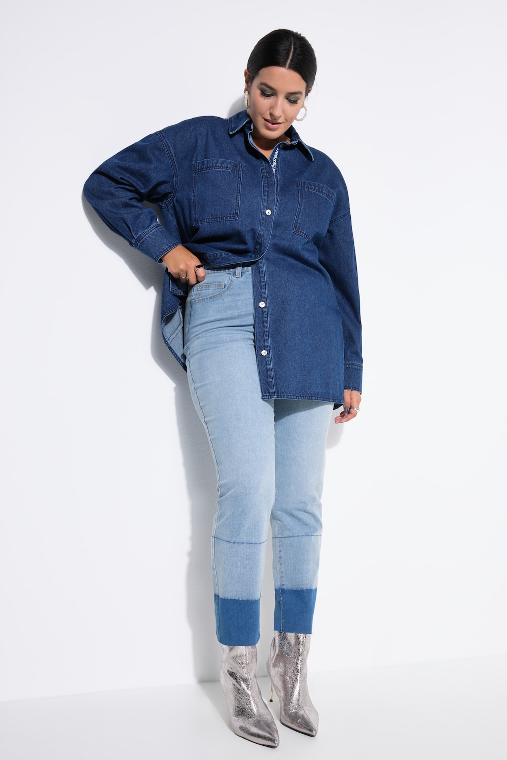 Mom-Jeans, cutted Saum in Dark Denim, 5-Pocket