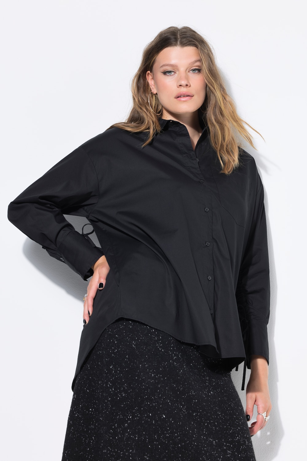 Overhemdblouse, oversized, plooibare binnenkant van de lange mouwen