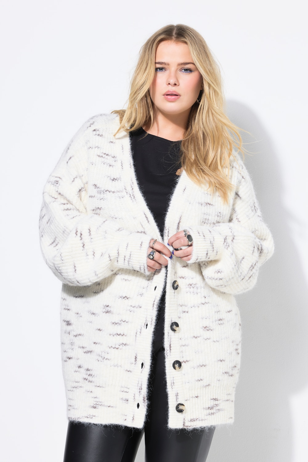 Große Größen Strickjacke, Damen, beige, Größe: 50/52, Synthetische Fasern/Polyester, Studio Untold