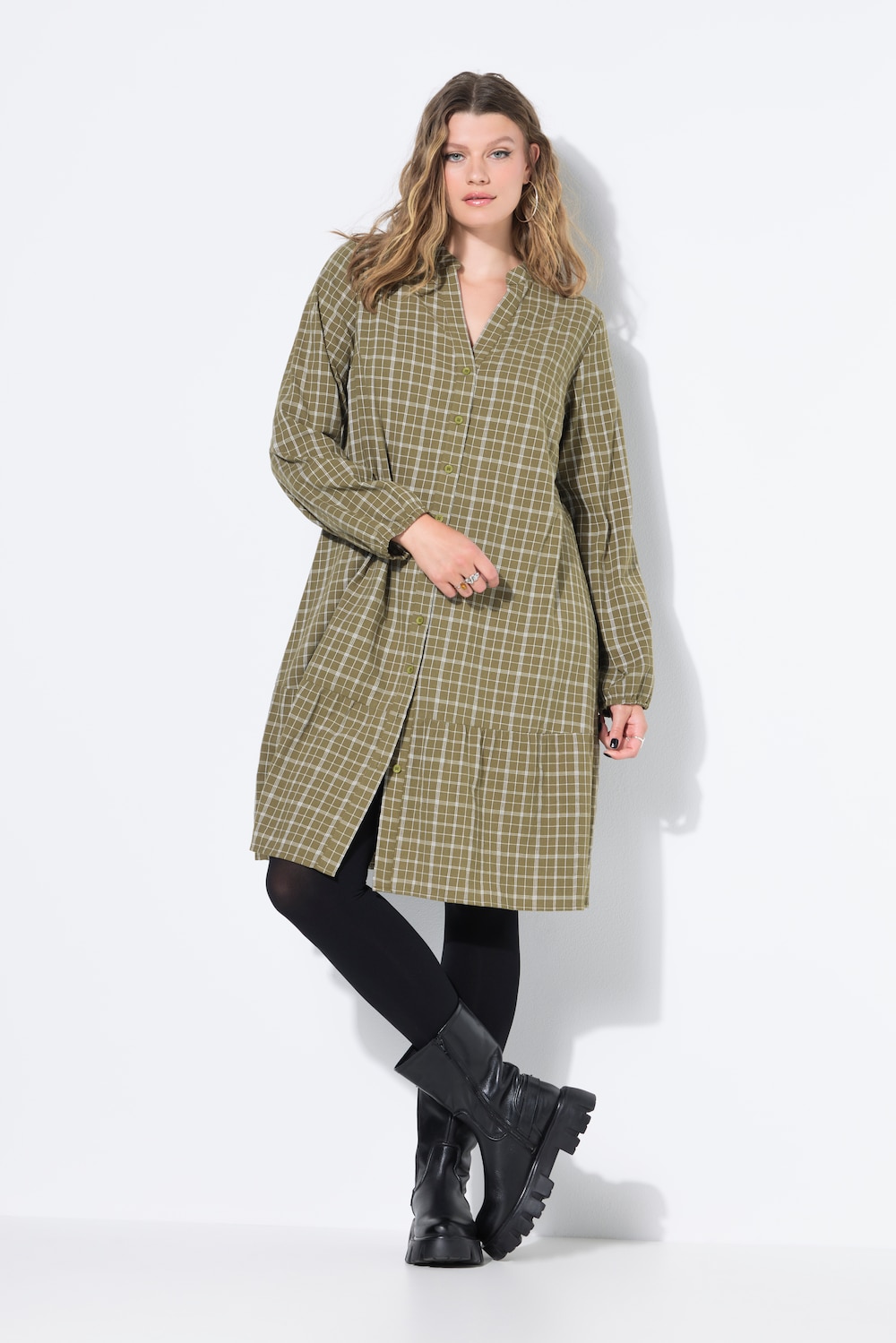 Kleid, kurze A-Line, Karo, Saumvolant, Knopfleiste