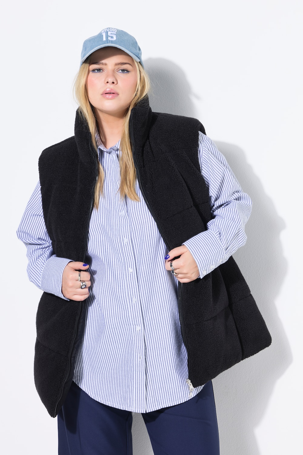 Vendbar vest, løs form, glatt vevd/teddy plysj