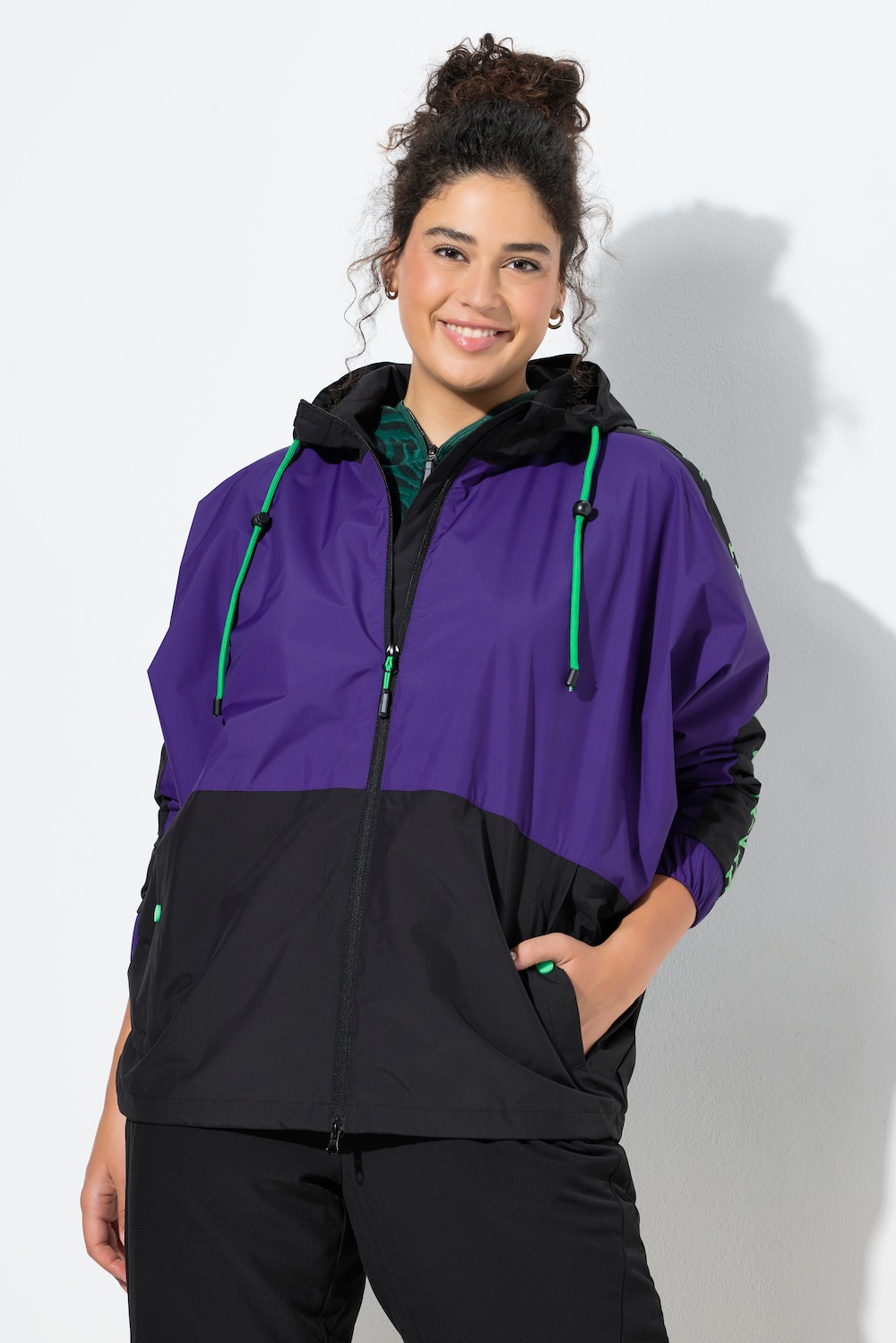 Funktionsjacke, Kapuze, oversized, Fledermaus-Ärmel