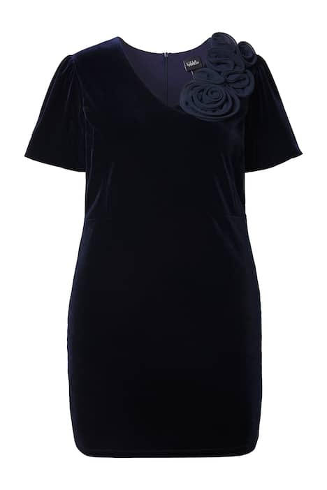 Sametové šaty, 3D růže