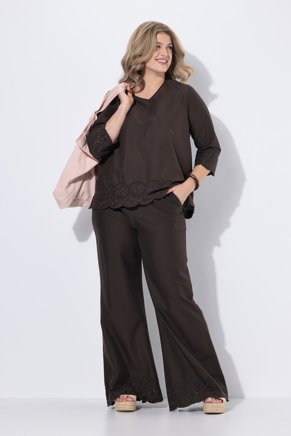 Hose, Lochstickerei, weites Bein, Biobaumwolle