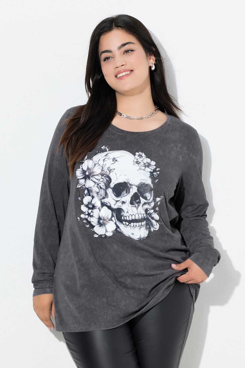 T-Shirt, bequeme Passform, Totenkopf
