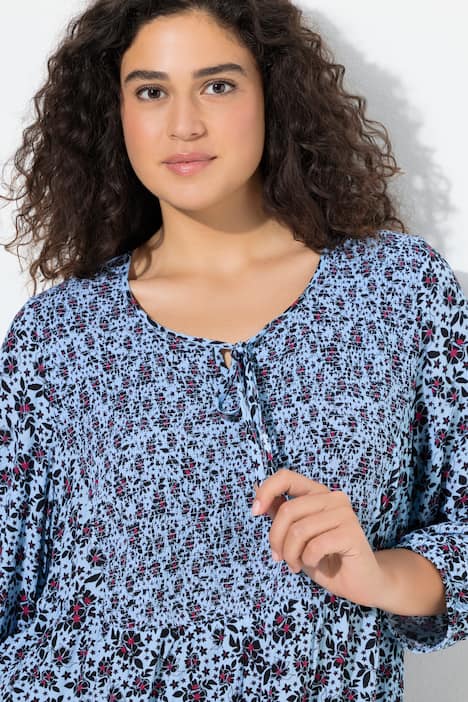 Gerimpelde blouse, met motief, ronde hals, 3/4-mouw, crêpe