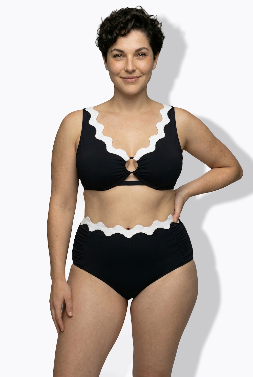 Bikini, Wellenkanten, Softcups, Träger verstellbar, recycelt