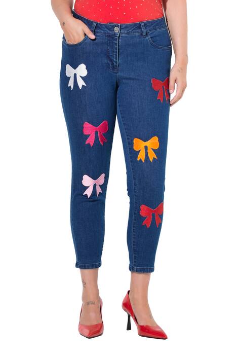 Džíny Pina, Skinny střih, aplikace mašlí