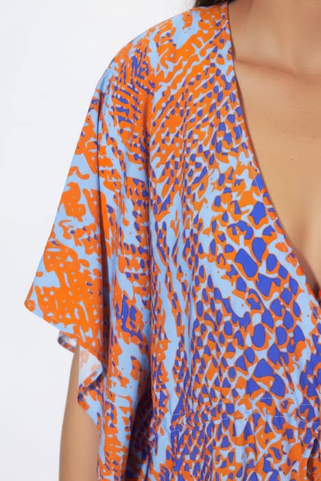 Caftan imprimé serpent, col en V et manches mi-longues