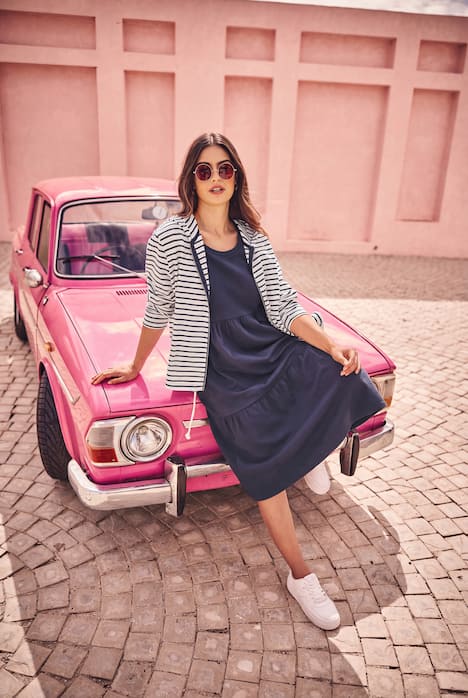 Sukienka, dżersej prążkowany, okrągły dekolt, trapezowy krój, rękaw 1/2