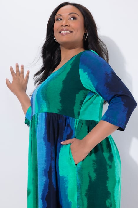 Robe maxi motif Batik, décolleté carré et manches 3/4, coupe évasée