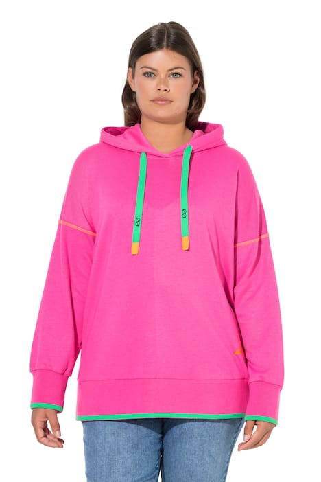 Mikina s kapucí a potiskem na zádech