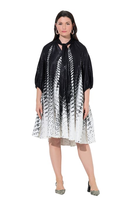 Šaty, áčkový střih, stojáček, 3/4 rukávy