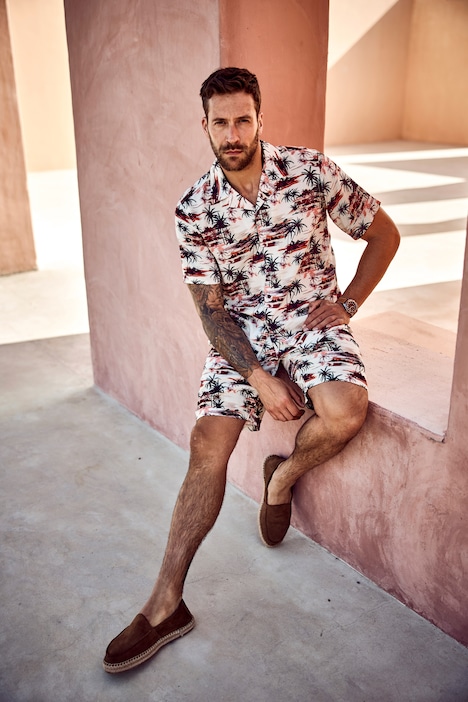 Chemise dans un imprimé all-over, manches courtes et col cubain, coupe Cuba-Fit « flottante » - jusqu'au 8 XL