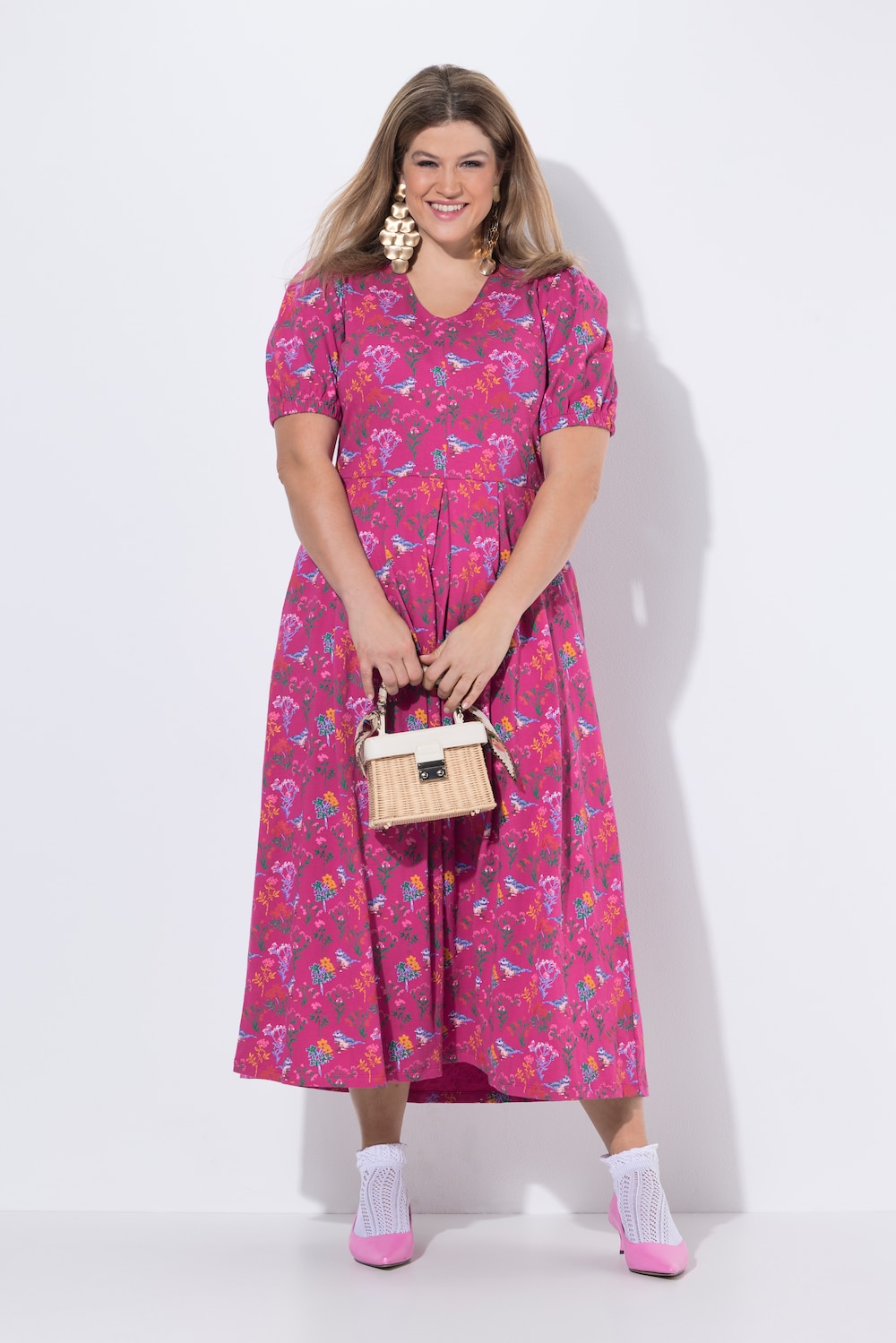 Maxi-jurk, prinsessennaden, V-hals, korte mouwen