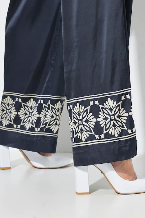 Satijnen broek, wijde rechte pijpen, rand, elastische tailleband