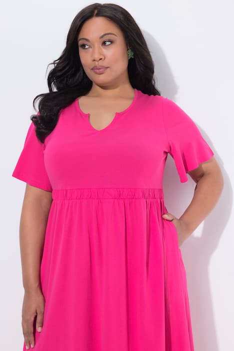 Robe maxi coupe évasée, col tunisien et manches courtes papillon