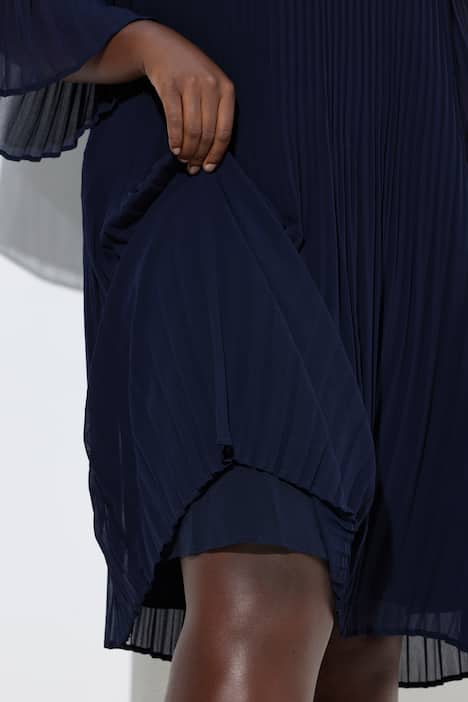 Plisseret kjole, A-form, tunika-udskæring, 3/4-lange ærmer