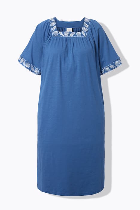 Midi-jurk, geborduurde randen, carréhals, korte kapmouwen