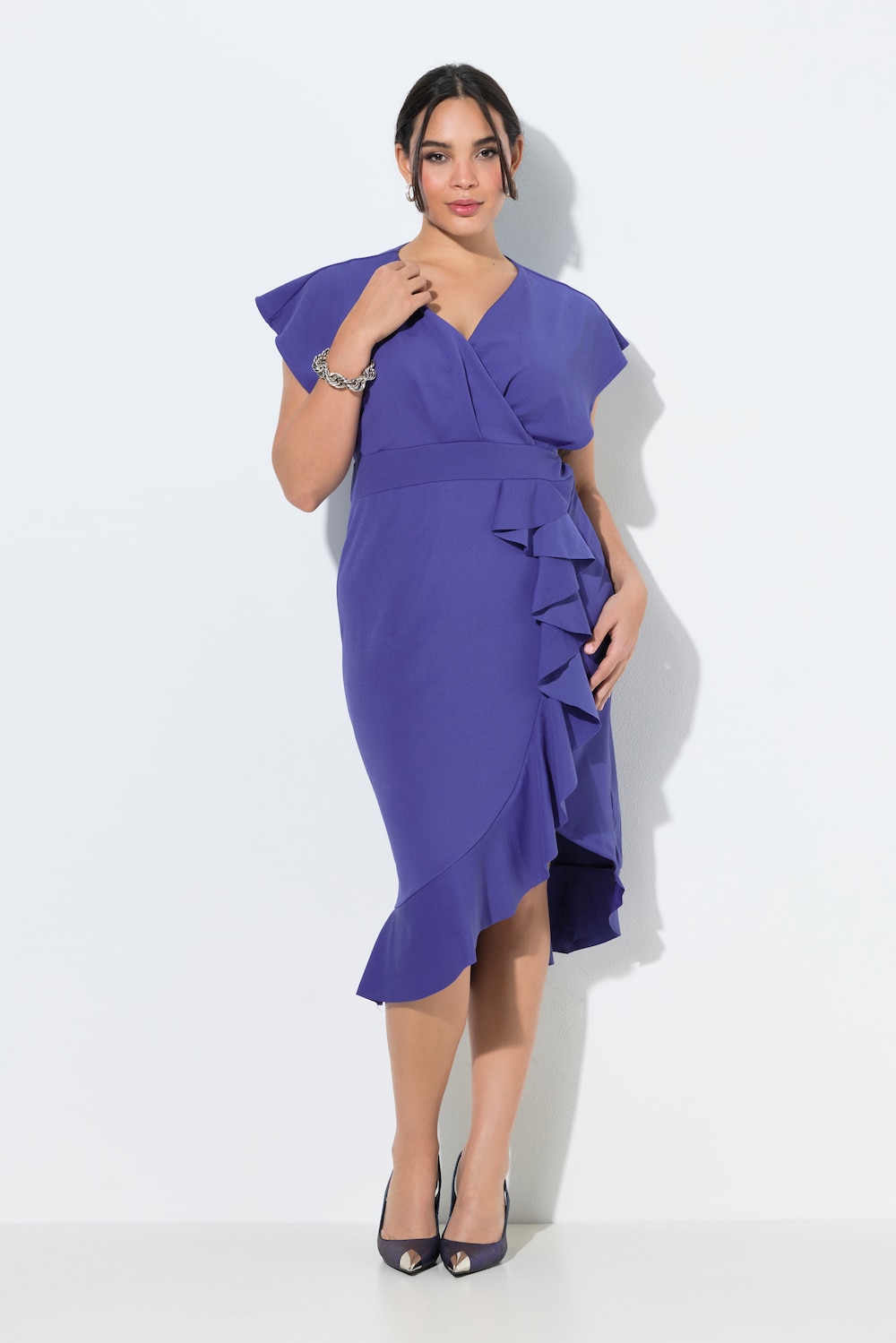 Bodycon-Jerseykleid, Rüsche, V-Ausschnitt, Cup-Ärmel