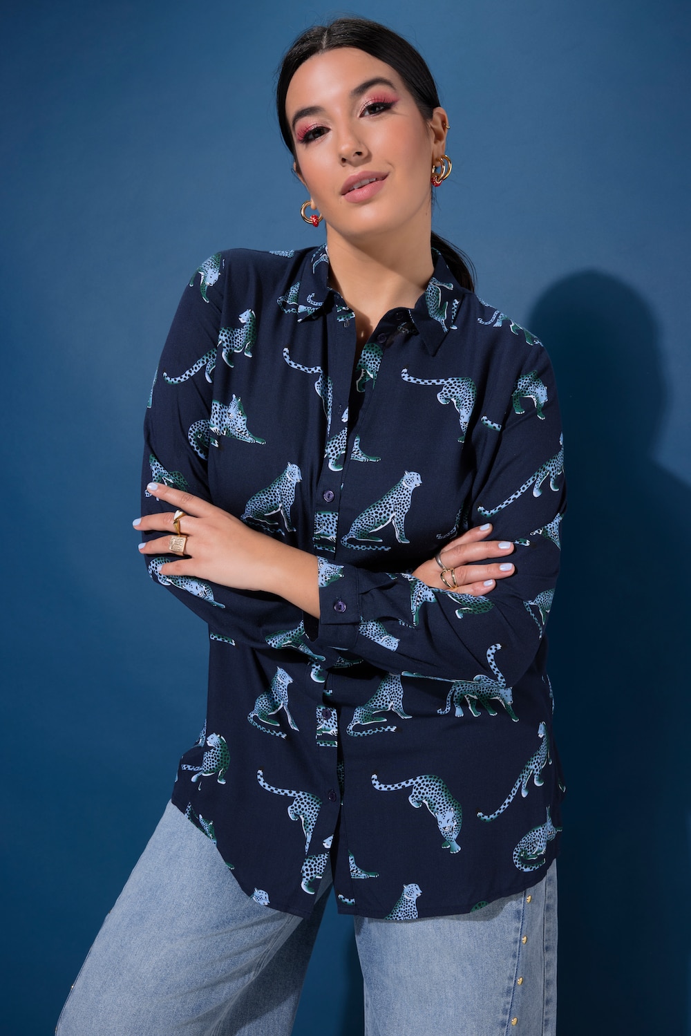 Skjortebluse, lige pasform, leopardprint, lange ærmer