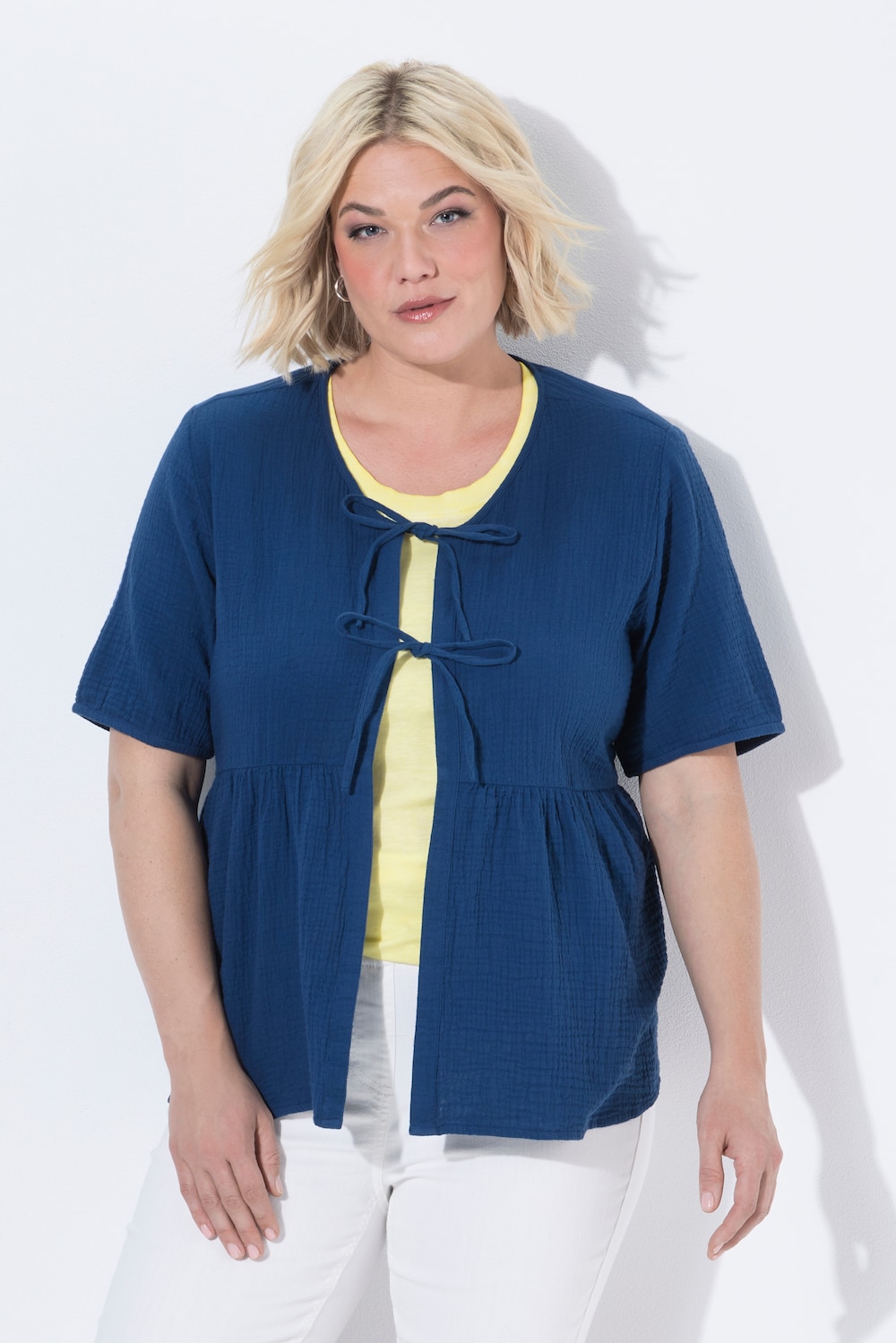 Musselin-Bluse, Schleifenverschluss, V-Ausschnitt, Halbarm