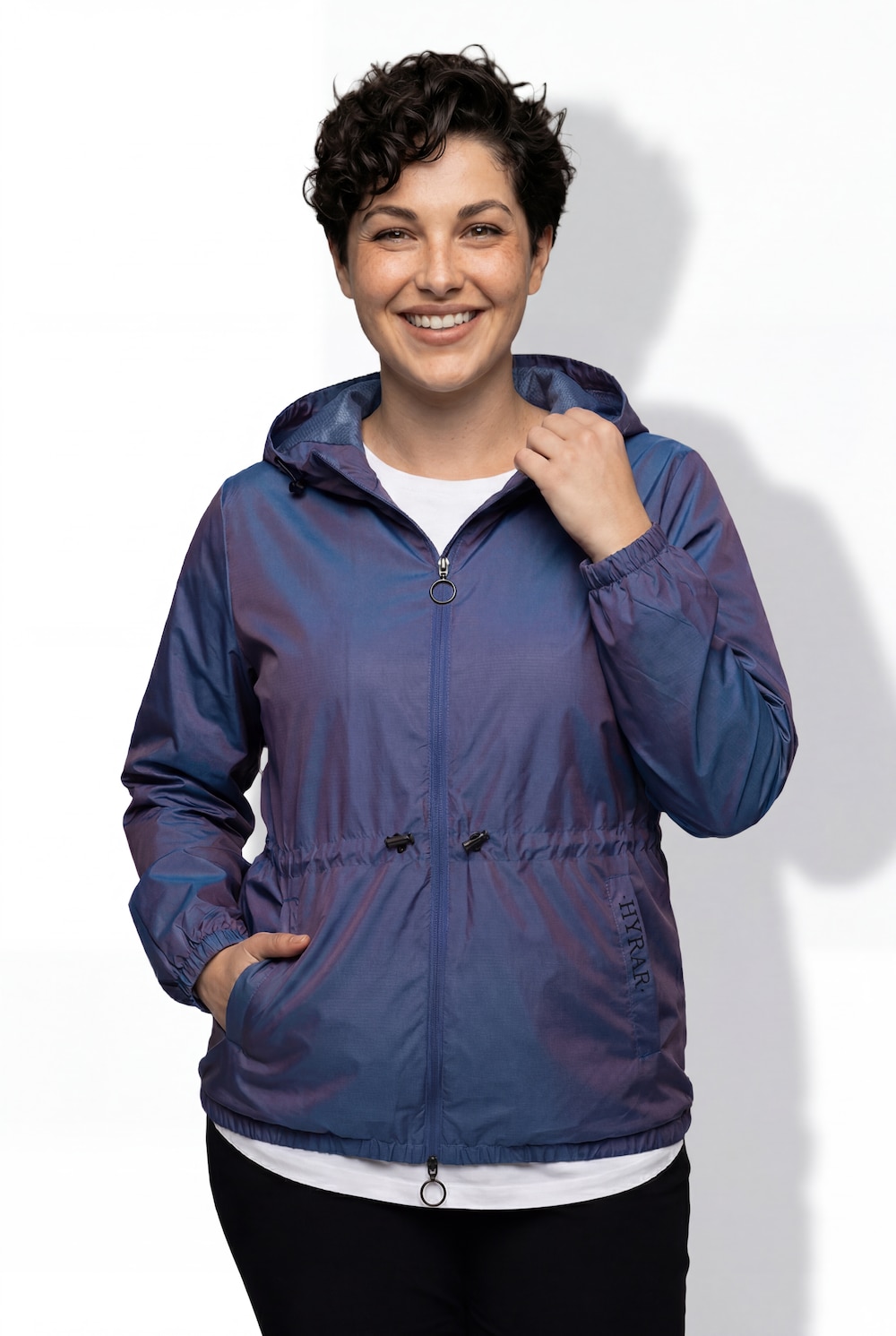 Funktionsjacke, schimmernd, wasserabweisend, Kapuze