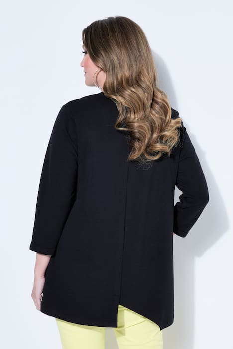 T-shirt dal taglio svasato con orlo asimmetrico e maniche a 3/4