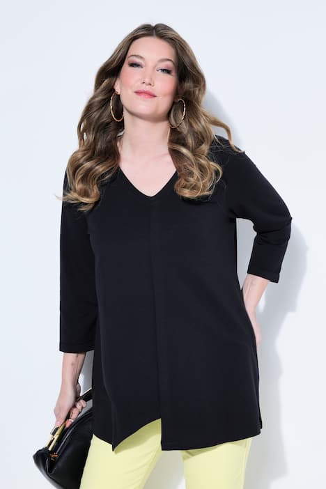 T-shirt dal taglio svasato con orlo asimmetrico e maniche a 3/4