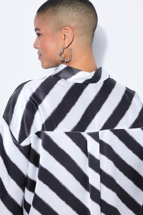 Overhemdblouse, oversized model, satijn, dwarsstrepen