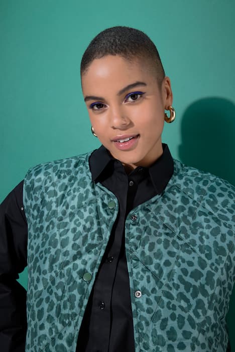 Doorgestikt mouwloos vest, oversized model, licht doorgestikt, luipaard