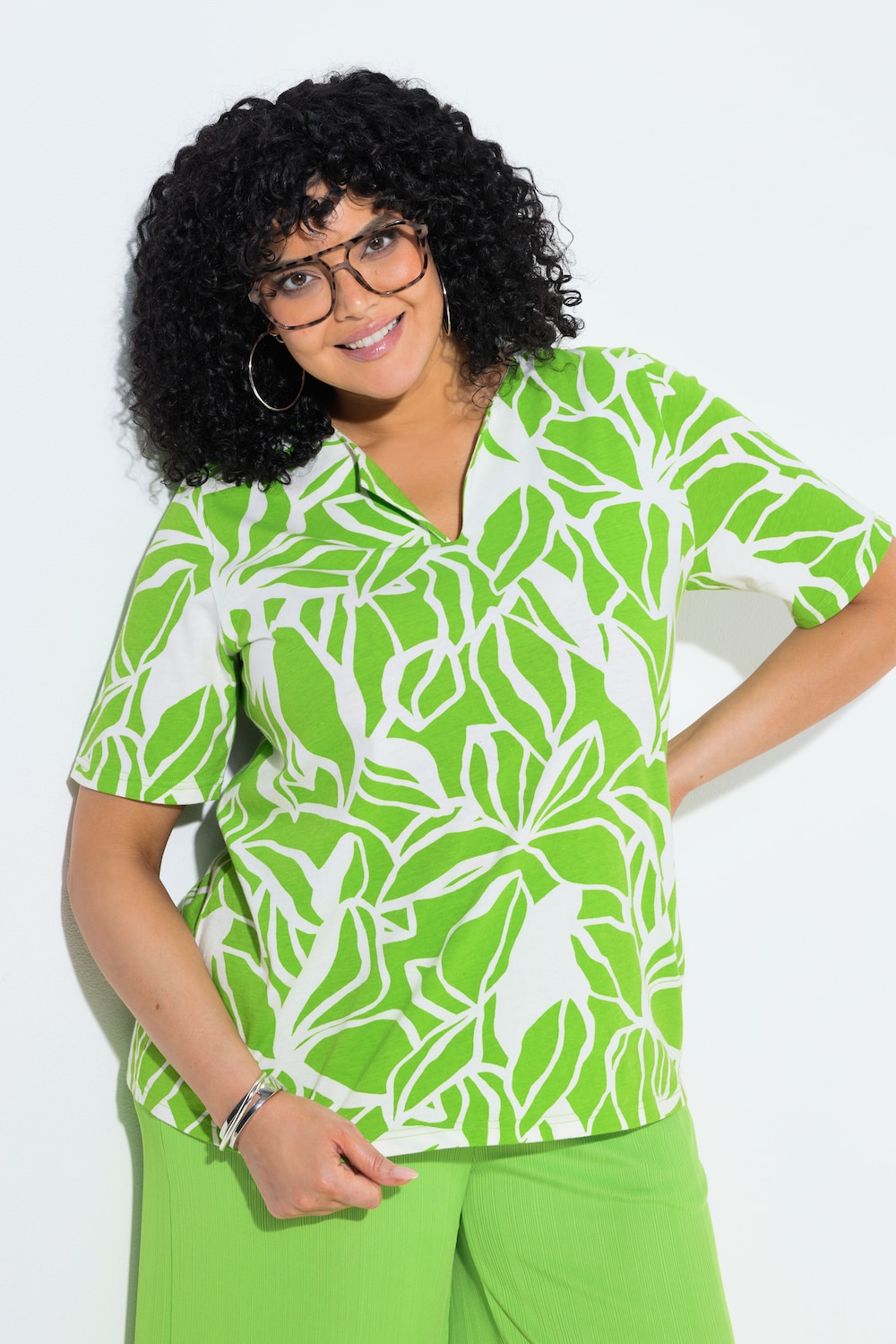 T-shirt, bladeren, V-hals, korte mouwen