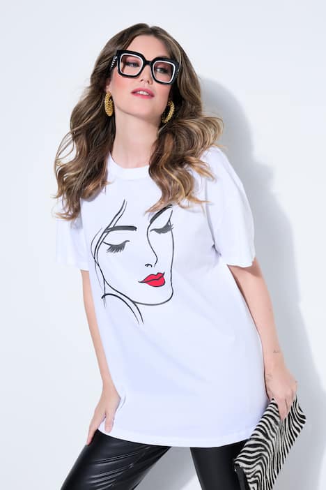 T-shirt dal taglio squadrato con design femminile e mezze maniche