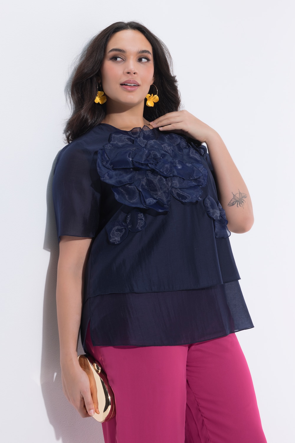 Chiffon blouse, bloemen-applicatie, ronde hals