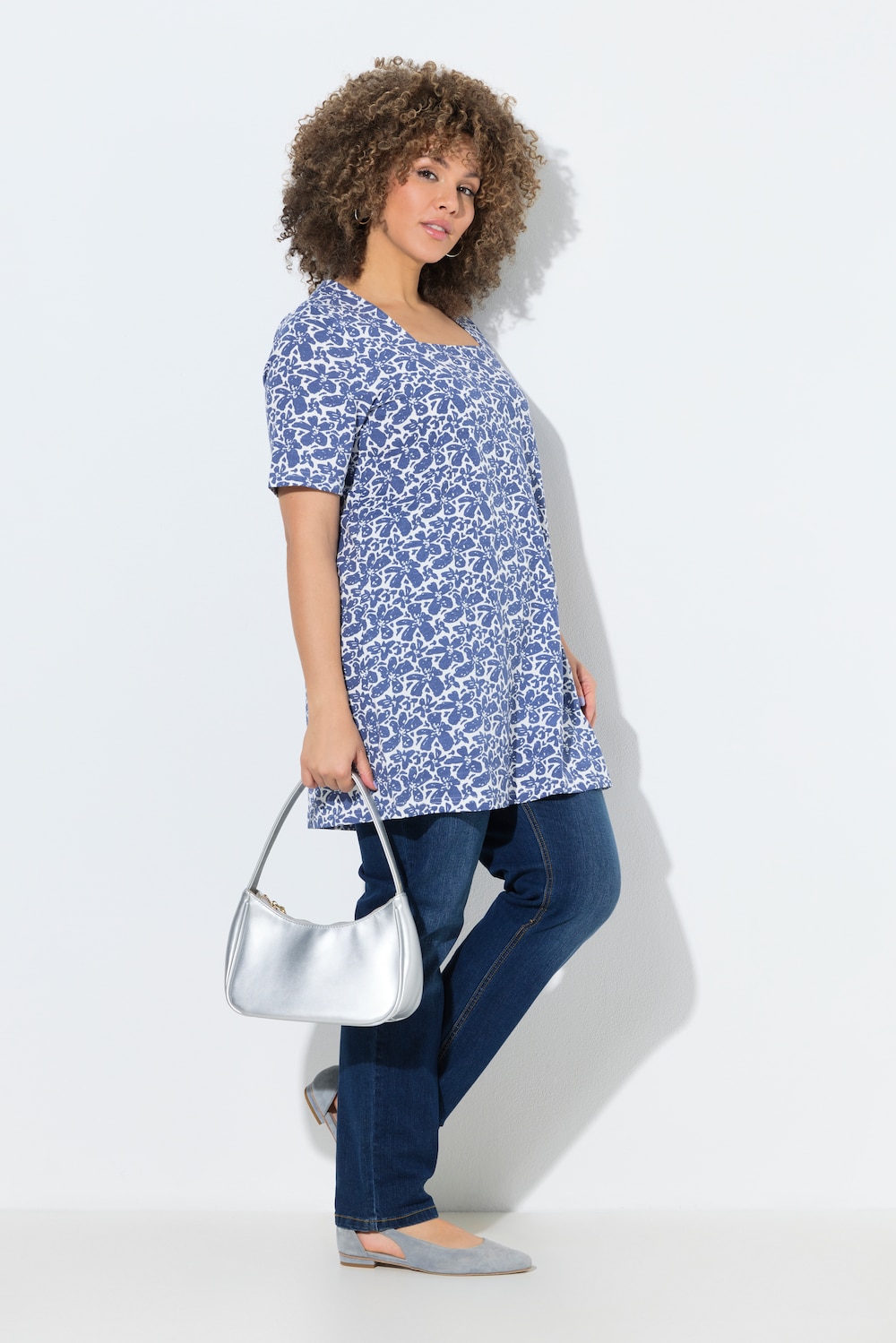 Longshirt, A-lijn, carrÃ©hals, korte mouwen