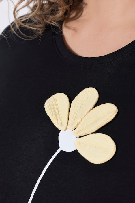 T-shirt in cotone biologico con fiori, scollo a girocollo e mezze maniche