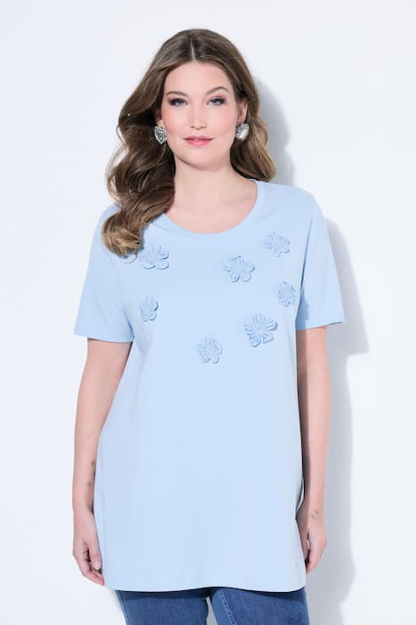 T-shirt dal taglio svasato con fiori 3D e mezze maniche