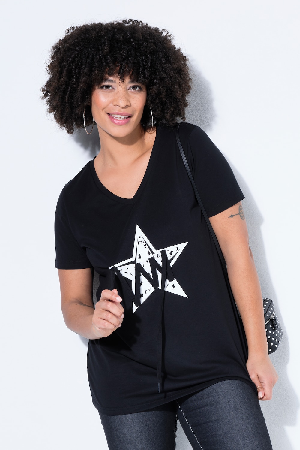 T-Shirt, Komfort Fit, Stern mit Zierbändern