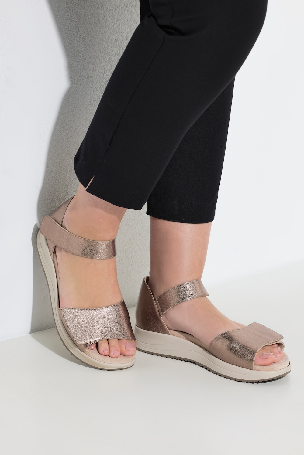 Caprice Leder-Sandaletten, Klett, Wechselfußbett, Weite G