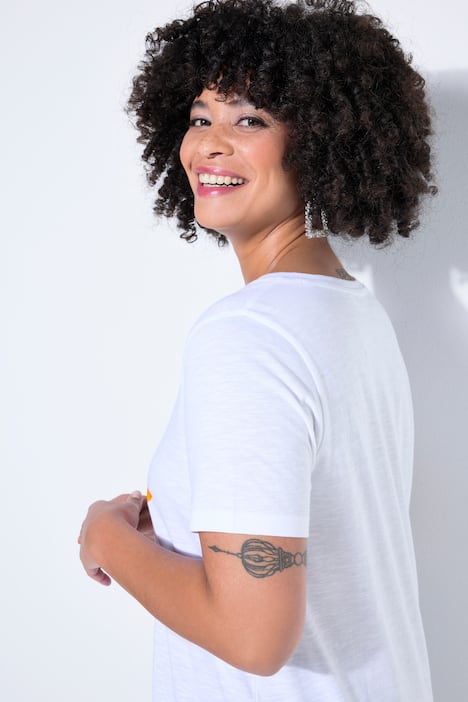 T-shirt dal taglio svasato con simbolo Peace e mezze maniche