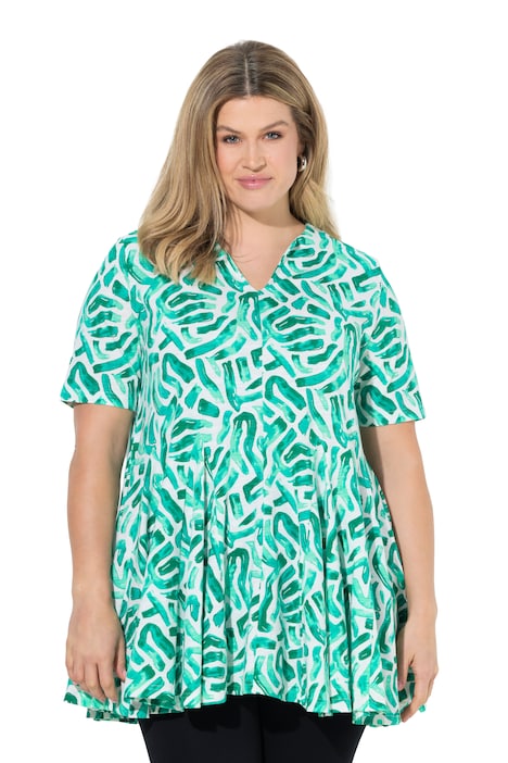 Dlouhá košile, godetové záhyby, tunikový výstřih, polo rukávy