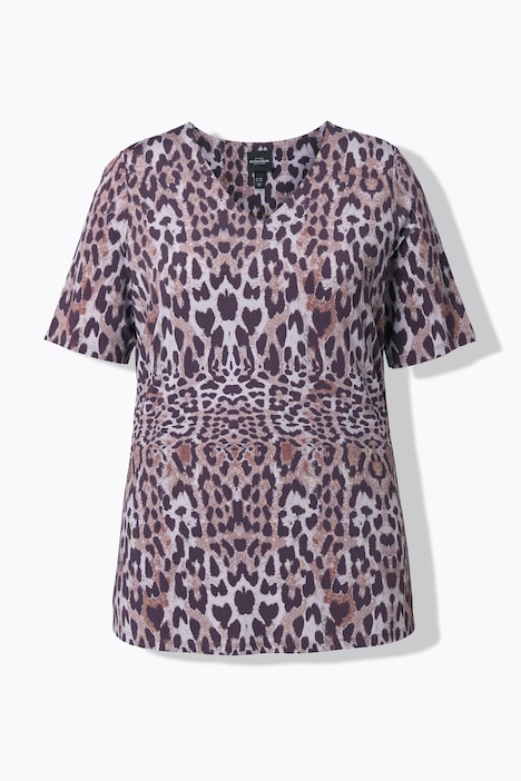 T-shirt au tombé fluide, motif léopard, manches courtes et décolleté en V, coupe Classic Fit