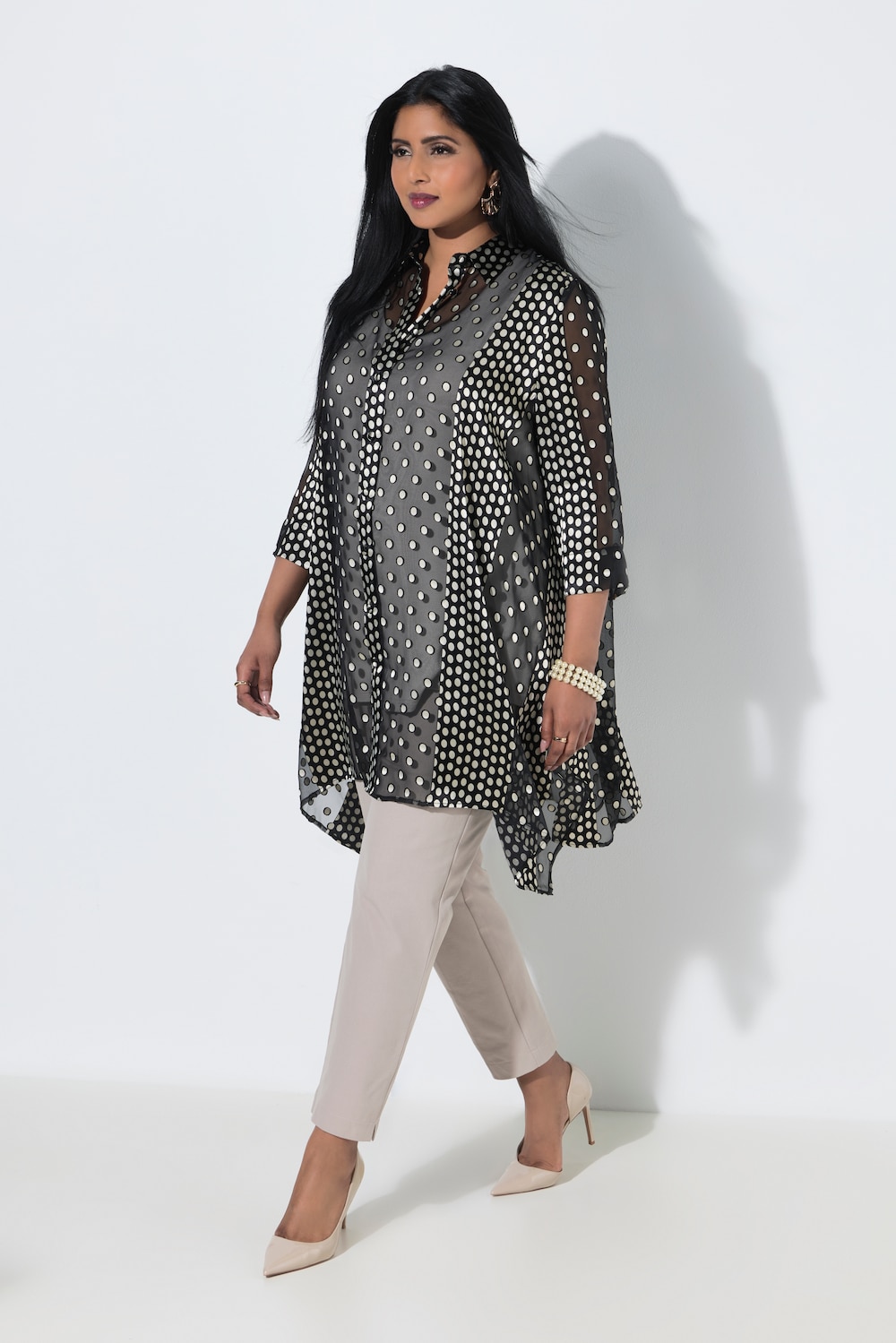 Tuniek met burnout-design, overhemdkraag, 3/4 mouw en puntige zoom